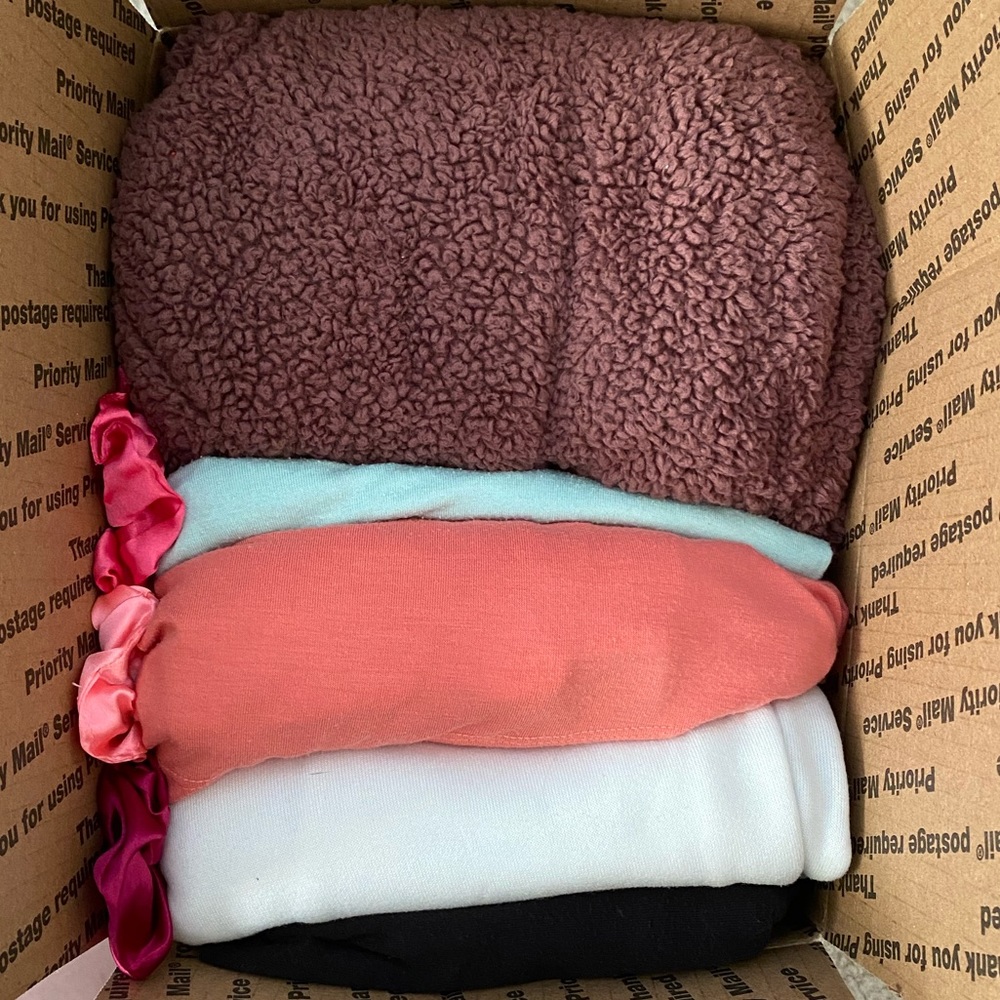 Reseller Mystery box : 8 items teen